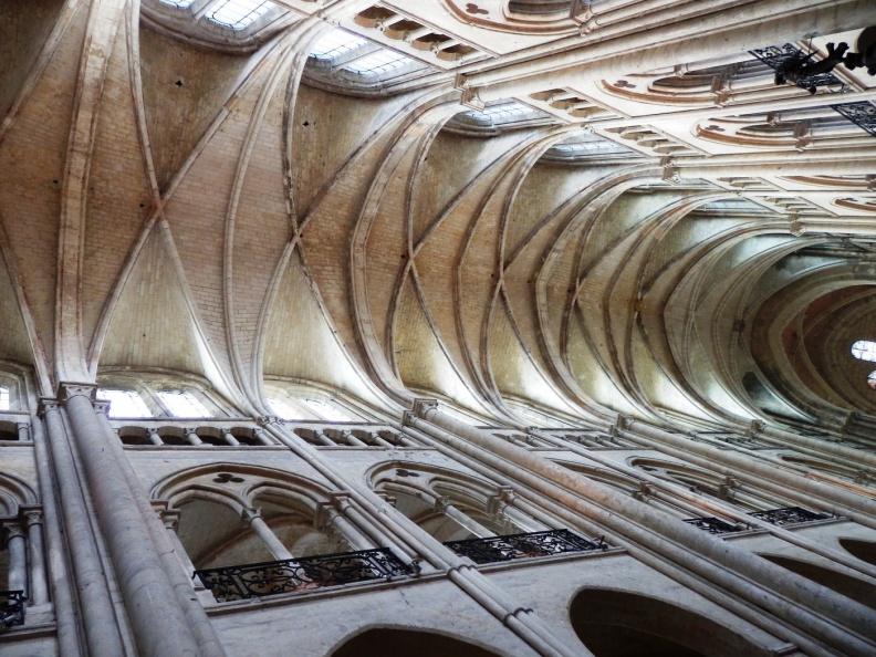 Cattedrale di Chartres 02.jpg