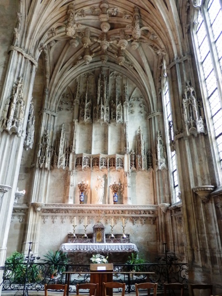 Cattedrale di Chartres 14.jpg