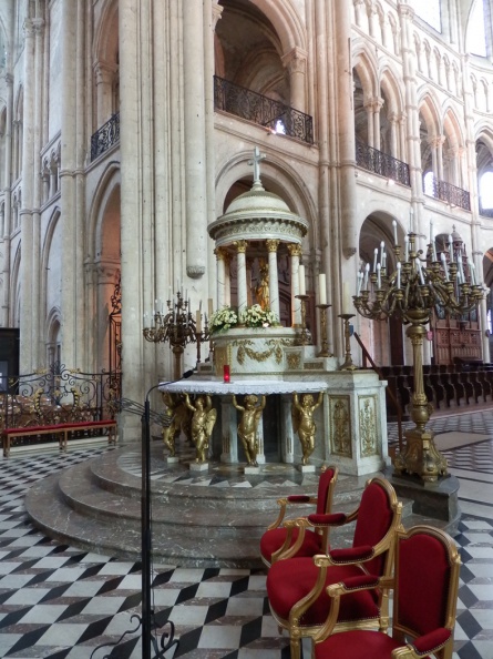 Cattedrale di Chartres 17.jpg