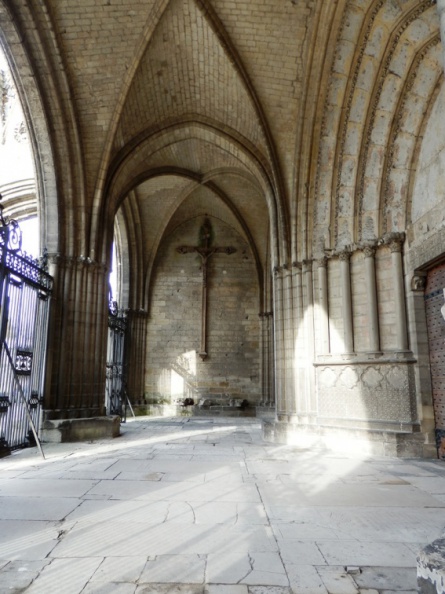 Cattedrale di Chartres 22.jpg