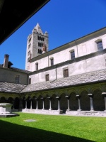 Chiostro Cattedrale di Santa Maria Assunta e San Giovanni Battista 15